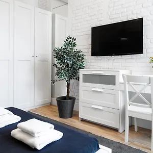 Househost Apartment: Bonerowska 5/19 Krakow